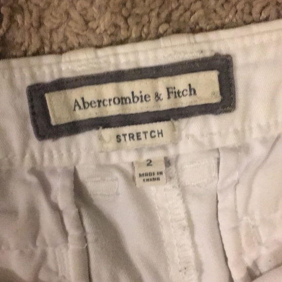 White Abercrombie shorts size 2 - Picture 3 of 3